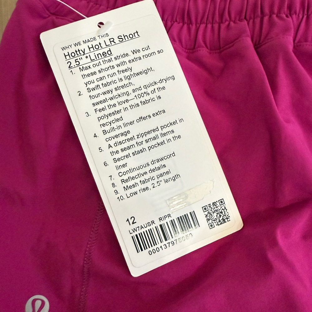 Lululemon Hotty Hot LR Shorts 2.5” Ripened Raspberry Size 12 NWT - Picture 9 of 10
